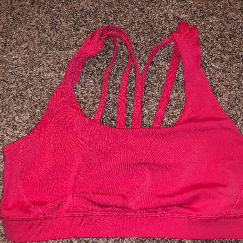 Lululemon sports bra